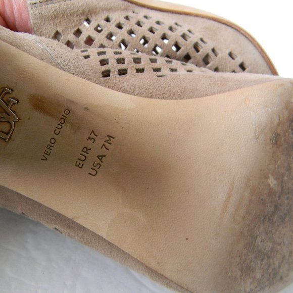 Diane Von Furstenberg Taviano Laser Cut TAN/TAUPE Heeled Mule Sandal Sz 7M - Picture 7 of 7